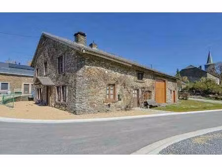 cette maison a tout pour séduire les amateurs de caractère !