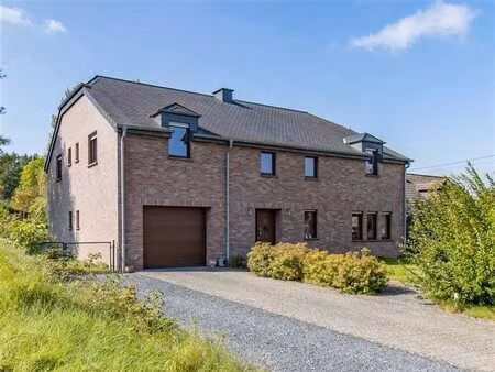 st-hubert - 6 ch. et une qualité de construction exceptionne