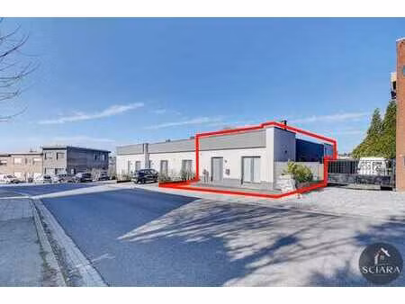 *option* bungalow de plain-pied 2-3 ch | extérieur & peb b