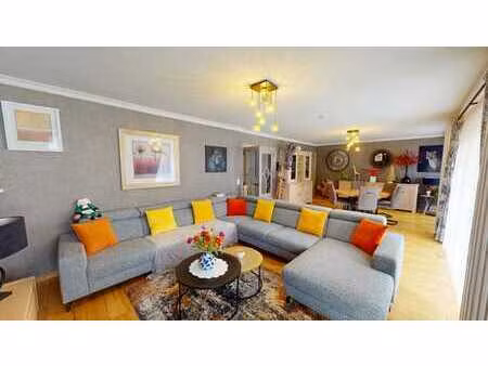 appartement 145 m² rénové  garage et terrasses privatifs