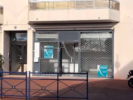 location bureaux et commerces à saint-gilles-croix-de-vie croix de vie (85800) : à louer /