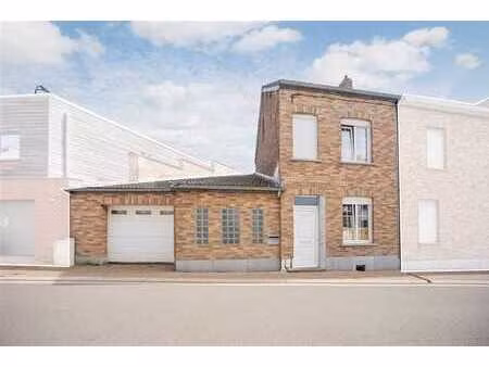 maison 2 chambres (possibilité 3 chambres) avec garage et ja