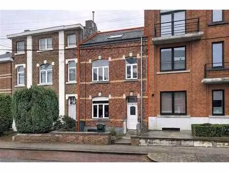 jolie maison 3ch. avec jardin dans l'hyper centre de waremme