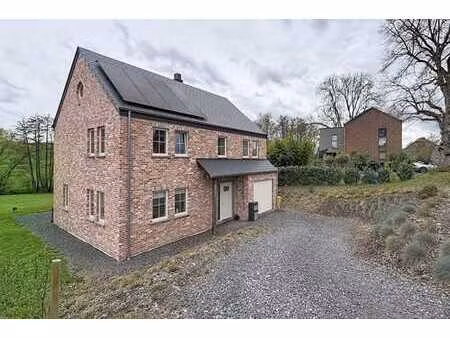 spacieuse villa récente 4 chambres – cadre paisible à wanlin