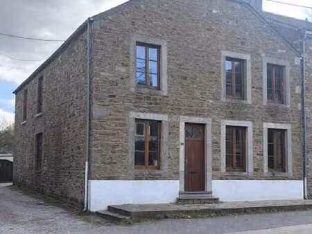 maison en pierre à felenne