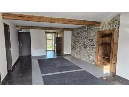 appartement 2 chambres à gonrieux  poutres apparentes