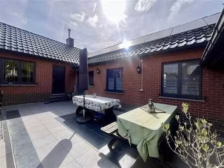 charmante villa plain-pied entièrement rénovée avec jardin