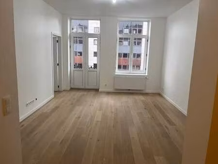 beautiful and bright apartment in saint gilles