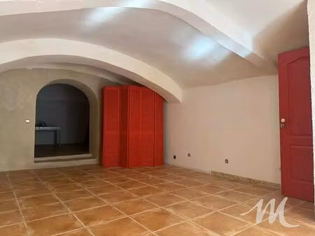 local commercial de 2 pièces à barjols