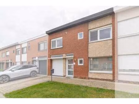 smaakvolle gezinswoning mét garage en zonnige tuin!