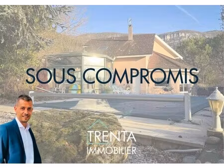 maison de luxe à vendre à la buisse