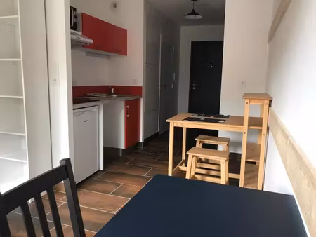 location appartement 1 pièce 28 m² à albi (81000)