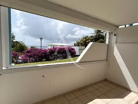 vente appartement 2 pièces 42 m² à le robert (97231)  132 000 €