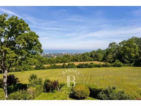 mont canisy  très rare  grand appartement avec terrasse et vue mer