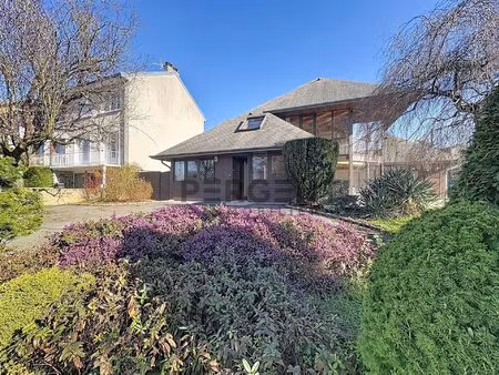 maison comtemporaine de 215 m²  sur le secteur d'étion à char