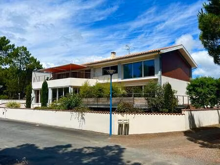 vente maison piscine à la faute-sur-mer (85460) : à vendre piscine / 254m² la faute-sur-me