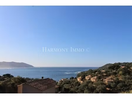 villa au calme avec jolie vue mer