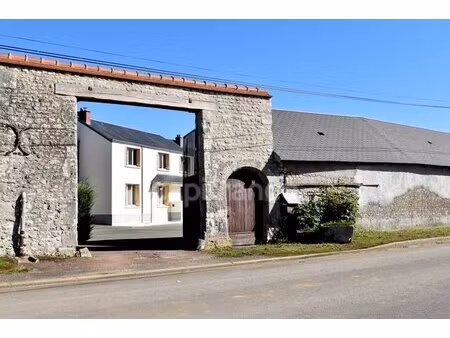 grande maison (170 m²  11 pièces) salle de reception (115 m²) grand hangar (350 m²) à...