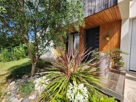 maison de luxe à vendre dans le quartier sardine-chiquet