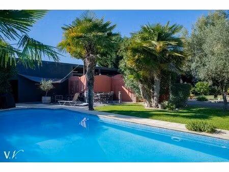 maison de luxe à vendre dans le quartier la raze