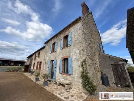 ensemble immobilier plein de potentiel à rénover