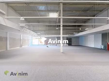 location local commercial