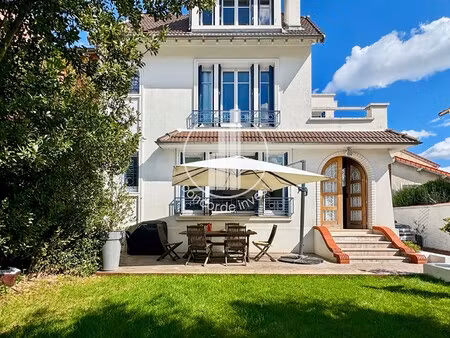 maison de luxe à vendre dans le quartier chefson-de gaulle