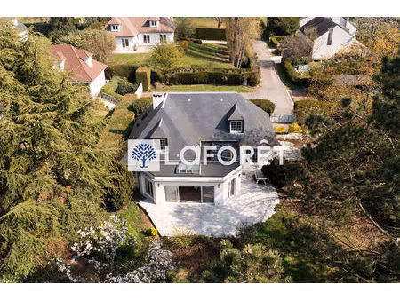 confortable villa de 6 pièces sans vis à vis dans domaine privé