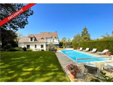 bien d'exception au calme avec piscine  7 pièces dont 4chambres