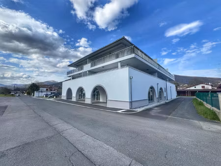 vente commerce 1 m² saint-jean-pied-de-port (64220)