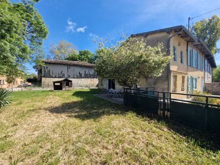 a louer maison de hameau 180 m2 avec jardin