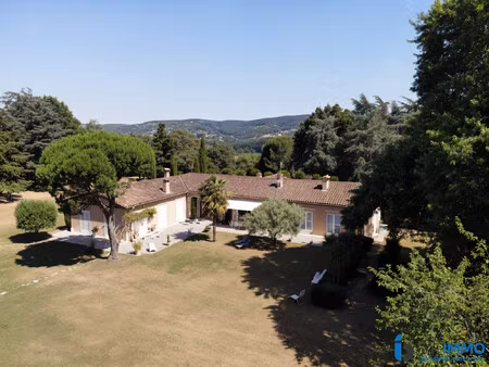 belle propriete sur 2 5 hectares de parc arbore - vue panoramiqu