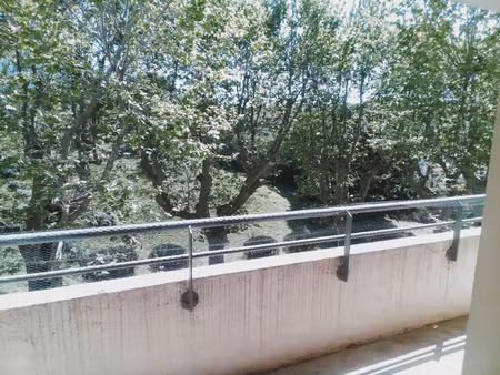 appartement t2 terrasse+ parking