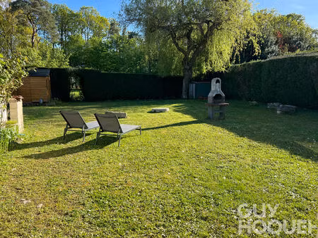 havre de paix lumineux : meulière rénovée avec vue forêt.