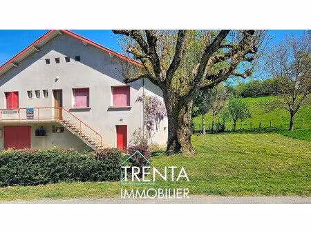 maison sur un terrain de 1000 m²