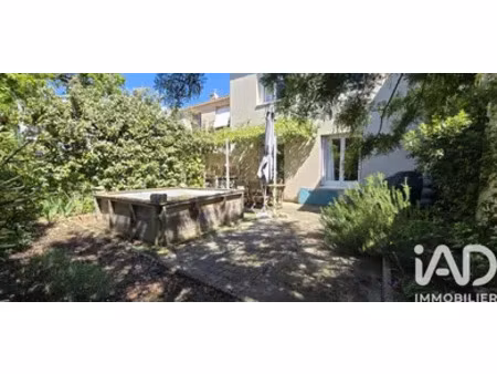 maison à orange (84100)