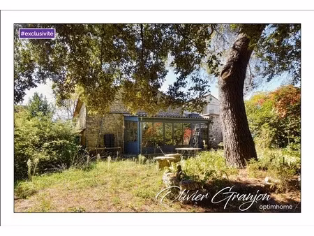 maison en pierre rénovée  volumes généreux et cadre d’exception