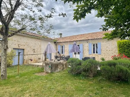 charmante maison en pierre avec vue sur la vallée et un véritable potentiel équestre