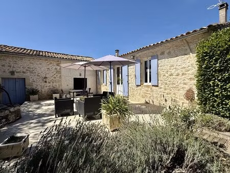 charmante maison en pierre de 3 chambres avec vue sur la vallée