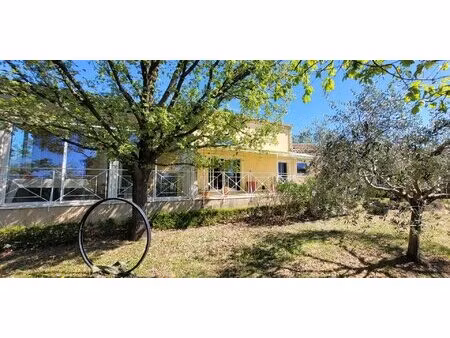 a vendre proche grignan maison de plain pied 3 chbres terrain 1920m²