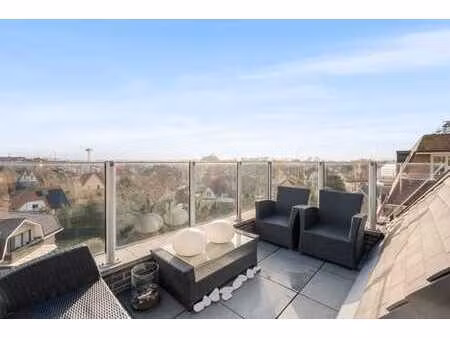 appartement ensoleillé avec 3 terrasses