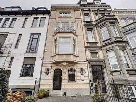 avenue de tervuren - maison de maitre 5 chambres + bureaux e