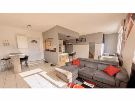 vente appartement 2 pièces 65 m² à saint-clair-de-la-tour (38110)  165 000 €