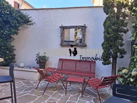 aigues-mortes -viage occupe - maison de ville - 3 chambres - patio