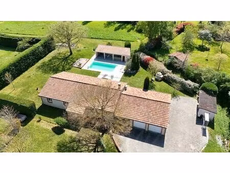 maison de plain-pied à montaigut-sur-save : environnement privilégié proche forêt de bouco