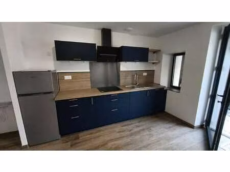 location appartement 3 pièces à la roche-sur-yon centre ville (85000) : à louer 3 pièces /