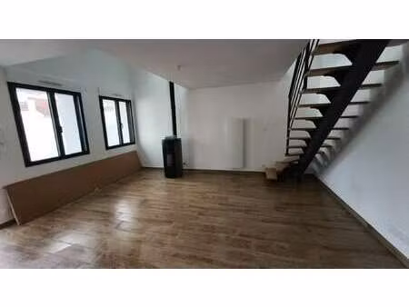 location appartement 3 pièces meublé à la roche-sur-yon centre ville (85000) : à louer 3 p