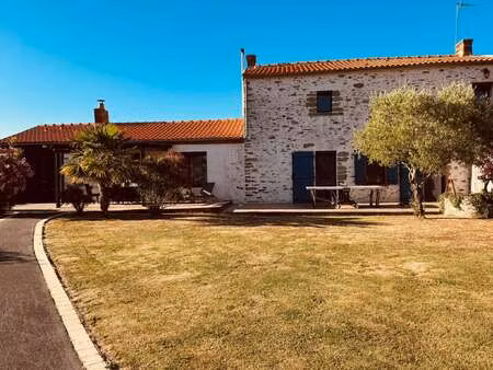 vente maison à pornic (44210) : à vendre / 311m² pornic