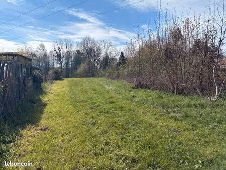 vend terrain à bâtir