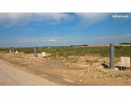 terrain 600 m² etampes